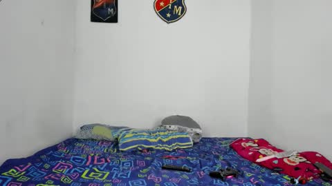 johan_and_antonella online show from 10/19/25, 04:57