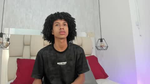 Snapshot of johan_gz_ chatting on 09/18/25, 11:34 Johan online show from 09/18/25, 11:34