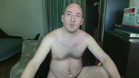 Snapshot of johanbarker chatting on 01/17/25, 01:46 Johan online show from 01/17/25, 01:46