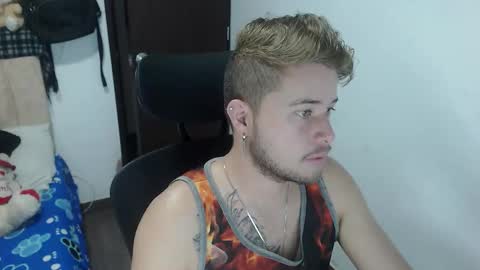 Snapshot of johanleonsweetboy chatting on 10/22/25, 12:27 JOHAN independient model online show from 10/22/25, 12:27