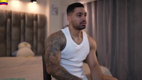 Snapshot of john_king29 chatting on 10/16/25, 09:49 john online show from 10/16/25, 09:49