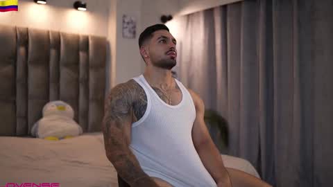 Snapshot of john_king29 chatting on 10/17/25, 11:51 john online show from 10/17/25, 11:51