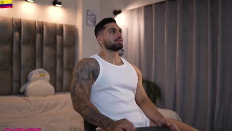 Snapshot of john_king29 chatting on 10/27/25, 10:14 john online show from 10/27/25, 10:14