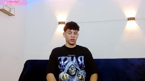 john_ssnow29 online show from 10/15/25, 10:48