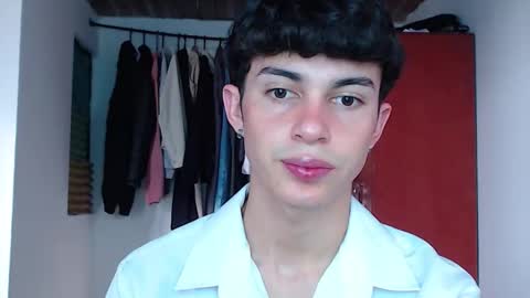 Snapshot of john_vichenso chatting on 09/15/25, 09:48 John Vichenso online show from 09/15/25, 09:48