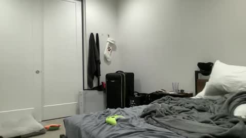 Snapshot of johnafterdark chatting on 12/27/24, 05:09 JAXX online show from 12/27/24, 05:09