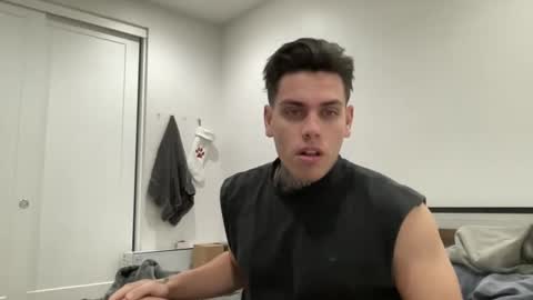 Snapshot of johnafterdark chatting on 01/05/25, 07:07 JAXX online show from 01/05/25, 07:07