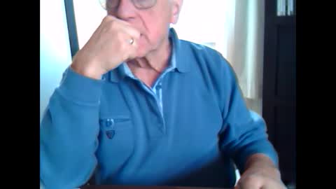 Snapshot of johnjohn6226623 chatting on 10/06/25, 09:40 johnjohn6226 online show from 10/06/25, 09:40