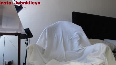 john online show from 11/18/25, 06:23