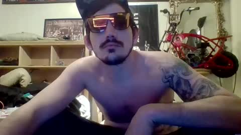 Snapshot of johnleedtx chatting on 02/24/25, 01:35 johnleedtx online show from 02/24/25, 01:35