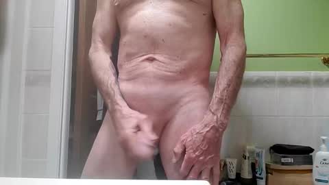 Snapshot of johnlong71 chatting on 12/28/24, 11:52 johnlong71 online show from 12/28/24, 11:52