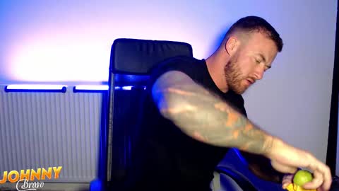 johnny_bravo808 online show from 09/24/25, 01:42