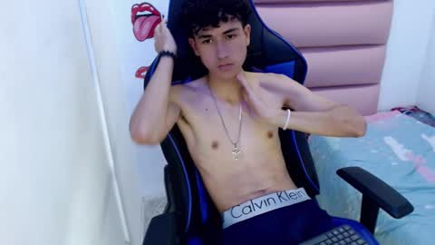 Snapshot of johnny_cagee chatting on 12/06/24, 09:32 johnny_cagee online show from 12/06/24, 09:32