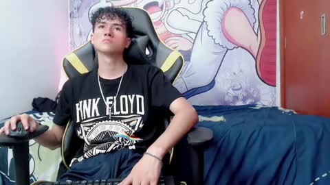 Snapshot of johnny_cagee chatting on 12/18/24, 08:20 johnny_cagee online show from 12/18/24, 08:20