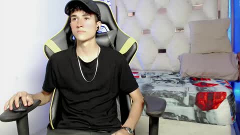 Snapshot of johnny_cagee chatting on 09/21/25, 04:03 johnny_cagee online show from 09/21/25, 04:03