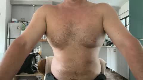 Snapshot of johnnyblueskies chatting on 10/12/25, 11:53 Johnny Blue Eyes online show from 10/12/25, 11:53