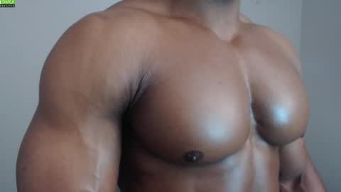 Snapshot of johnnydolce50 chatting on 12/21/24, 01:36 MASTER OF SUBS BETA SLAVES online show from 12/21/24, 01:36