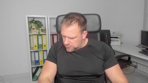 Snapshot of johnnydough82 chatting on 01/01/25, 05:22 johnnydough82 online show from 01/01/25, 05:22