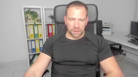 Snapshot of johnnydough82 chatting on 01/02/25, 06:07 johnnydough82 online show from 01/02/25, 06:07