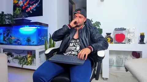 JOHNNY online show from 10/28/25, 01:20