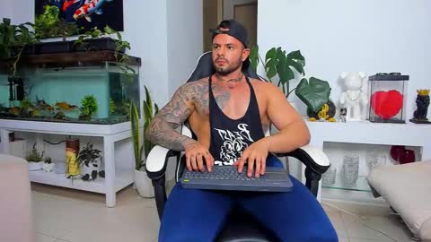 JOHNNY online show from 11/06/25, 12:33