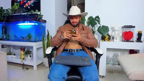 JOHNNY online show from 11/10/25, 12:20