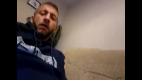 Snapshot of johnnypoly chatting on 01/04/25, 02:14 bigboy online show from 01/04/25, 02:14