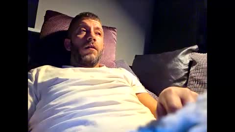 Snapshot of johnnypoly chatting on 11/23/25, 04:01 bigboy online show from 11/23/25, 04:01