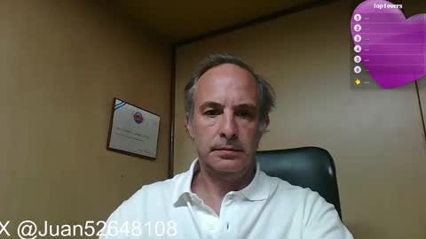 Snapshot of johnq_23 chatting on 09/30/25, 04:23 John online show from 09/30/25, 04:23