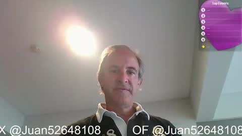 Snapshot of johnq_23 chatting on 10/20/25, 09:37 John online show from 10/20/25, 09:37