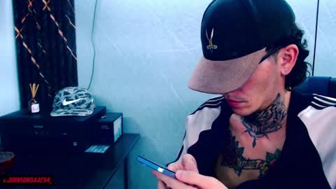 Snapshot of johnsonisaac94_ chatting on 02/25/25, 08:25 johnsonisaac94 online show from 02/25/25, 08:25