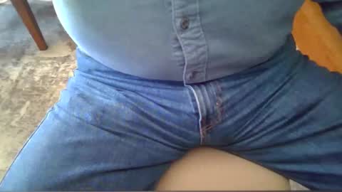 Snapshot of johnxxx549 chatting on 12/23/24, 04:39 johnxxx549 online show from 12/23/24, 04:39