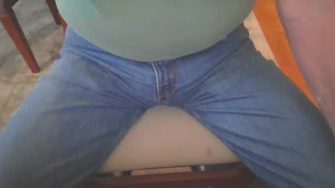 Snapshot of johnxxx549 chatting on 10/01/25, 01:28 johnxxx549 online show from 10/01/25, 01:28