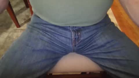 Snapshot of johnxxx549 chatting on 10/08/25, 11:52 johnxxx549 online show from 10/08/25, 11:52