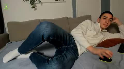 Snapshot of johny_travolta chatting on 11/27/25, 12:51 johny_travolta online show from 11/27/25, 12:51