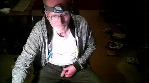 Snapshot of jointhechat chatting on 03/09/25, 01:25 Dirty Harry online show from 03/09/25, 01:25