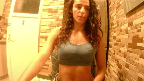 Snapshot of jojofit chatting on 09/19/25, 05:35 JojoFit online show from 09/19/25, 05:35