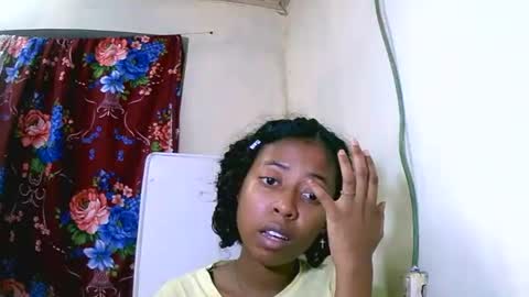 joliekah27 online show from 01/26/25, 05:13