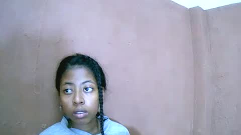 joliekah27 online show from 01/29/25, 05:40