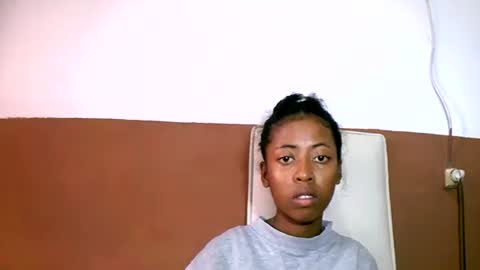 joliekah27 online show from 02/12/25, 04:33