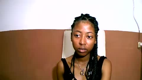 joliekah27 online show from 02/12/25, 06:19