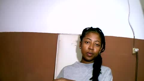 joliekah27 online show from 02/15/25, 04:03