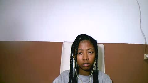 joliekah27 online show from 02/20/25, 01:36