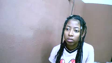 joliekah27 online show from 02/27/25, 04:43