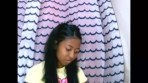 joliekah27 online show from 09/16/25, 06:47