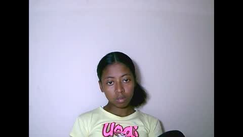 joliekah27 online show from 09/17/25, 09:05