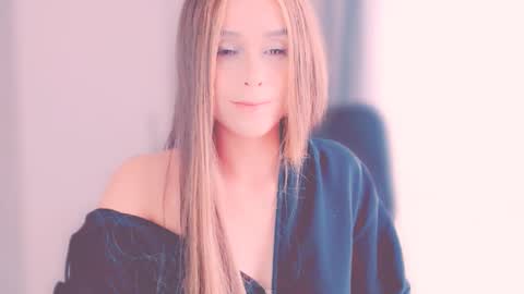 Snapshot of joliinee chatting on 10/25/25, 09:20 ArianaJoliiee online show from 10/25/25, 09:20