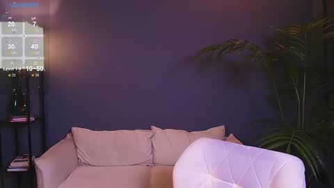 Polly  online show from 11/07/25, 07:19