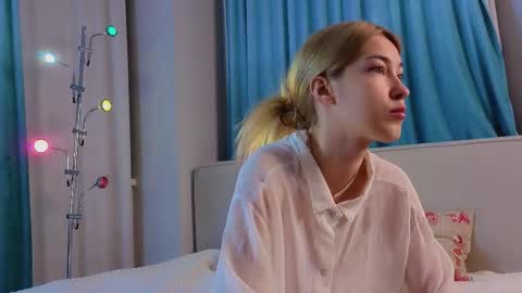 Viola online show from 11/06/25, 11:22