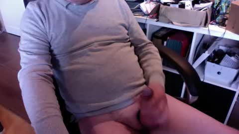 Snapshot of jomaster1970 chatting on 10/22/25, 07:52 jomaster1970 online show from 10/22/25, 07:52